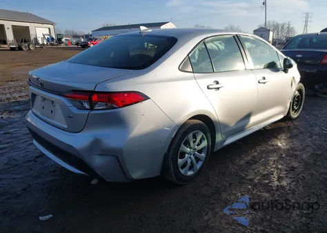 2020 Toyota Corolla Le z USA, uszkodzony, nr VIN JTDEPRAE8LJ014503